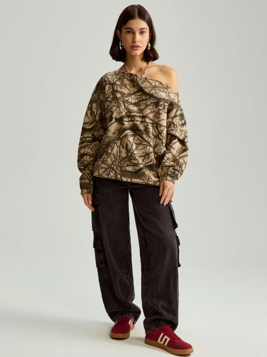 Asymetryczna bluza we wzory realtree