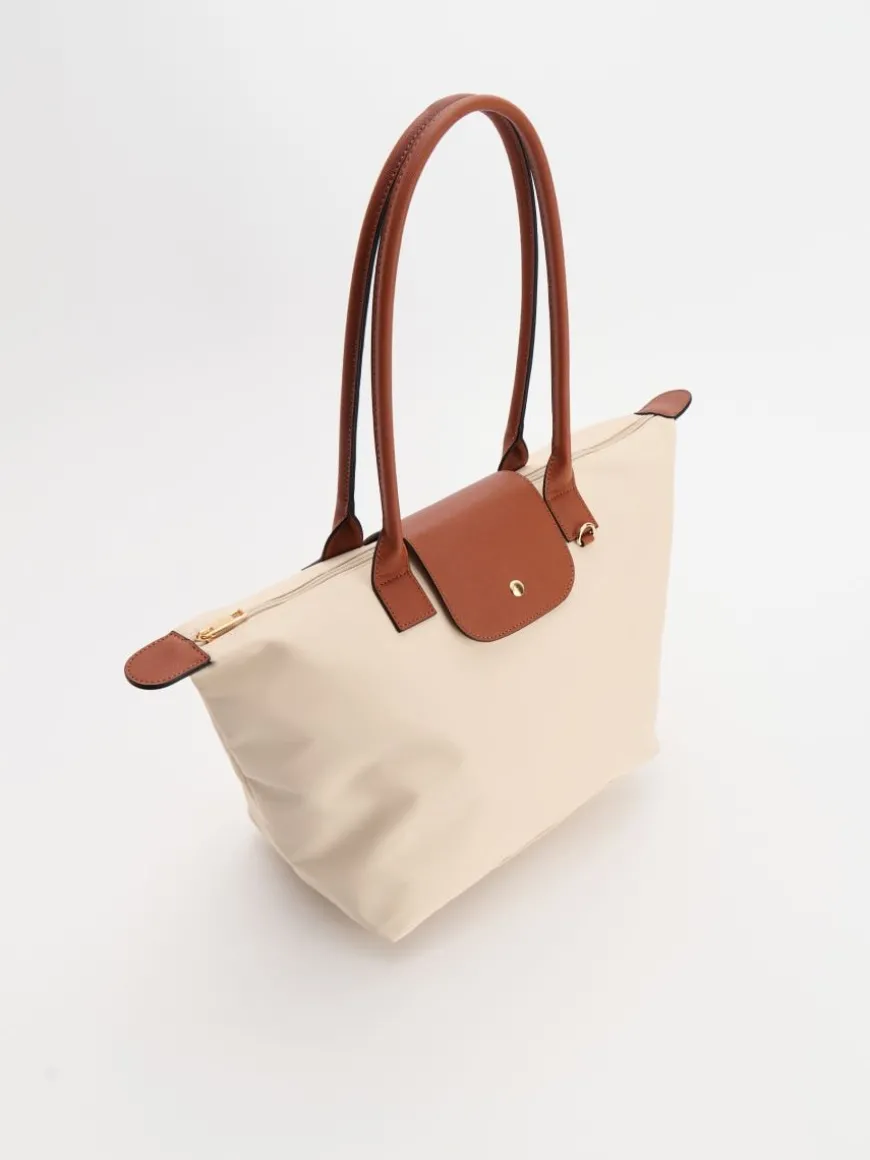 Beżowa torba shopper z klapką