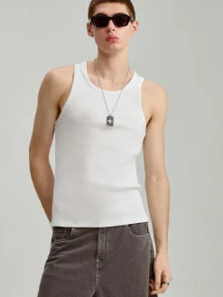 Biała koszulka bez rękawów slim fit