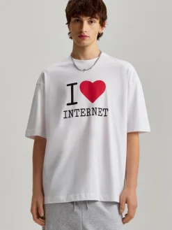 Biała koszulka z nadrukiem I Love Internet
