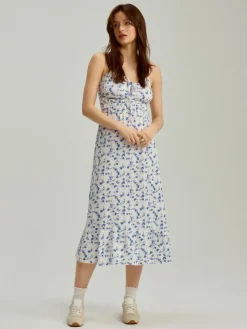 Biała sukienka midi fit&flare w kwiaty
