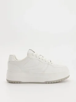 Białe sneakersy z imitacji skóry