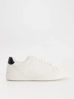 Białe sneakersy z imitacji skóry