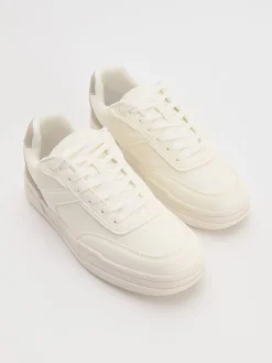 Białe sneakersy z imitacji skóry z beżowymi wstawkami