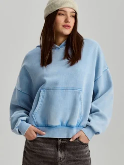 Błękitna bluza z kapturem acid wash
