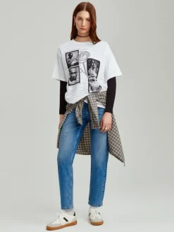 Błękitne jeansy mom slim fit