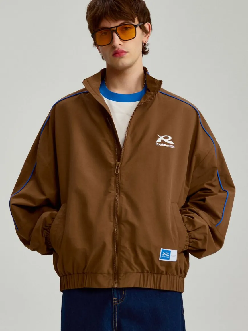 Brązowa sportowa kurtka przejściowa w stylu retro