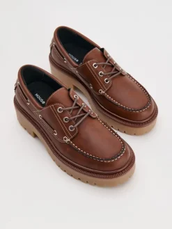 Brązowe loafersy z imitacji skóry