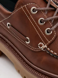 Brązowe loafersy z imitacji skóry