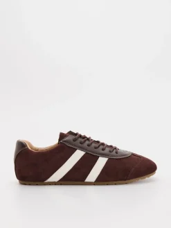 Brązowe sneakersy retro z imitacji zamszu