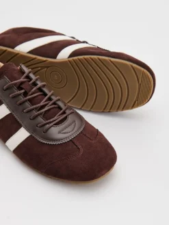 Brązowe sneakersy retro z imitacji zamszu