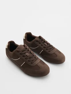 Brązowe sneakersy z imitacji zamszu
