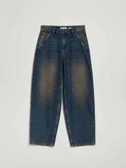 Ciemnogranatowe jeansy baggy fit