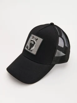 Czapka z daszkiem trucker hat z motywem szop pracza