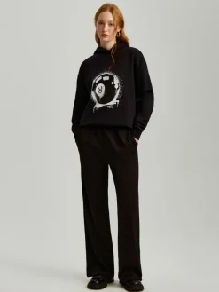 Czarna bluza z nadrukiem o fasonie loose fit