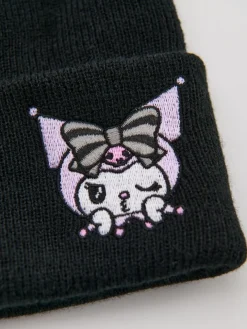 Czarna czapka beanie z haftem Kuromi