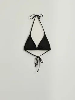 Czarna góra od kostiumu bikini