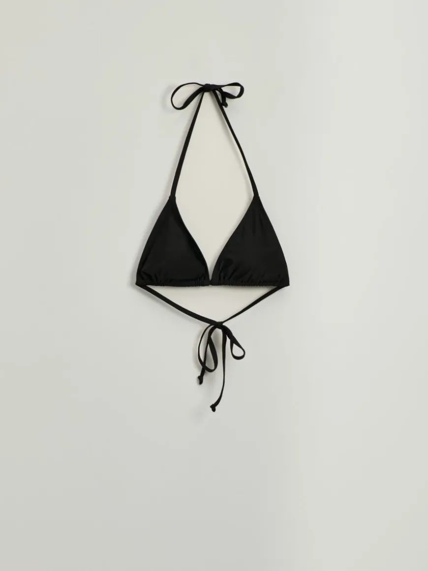 Czarna góra od kostiumu bikini