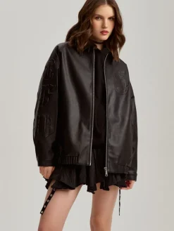Czarna kurtka bomber oversize z napisami