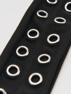Czarna opaska do włosów z metalowymi detalami