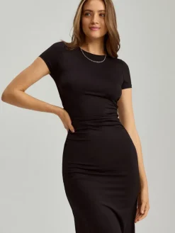 Czarna sukienka maxi bodycon z krótkim rękawem