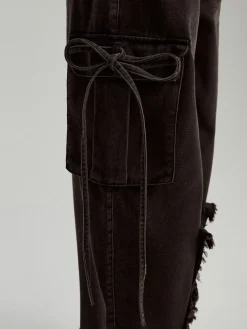 Czarne jeansy baggy cargo z motywem gwiazdy