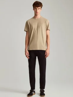 Czarne jeansy carrot fit