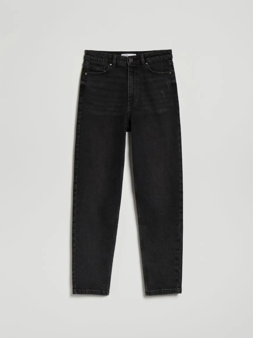Czarne jeansy mom fit z wysokim stanem