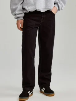 Czarne jeansy straight fit