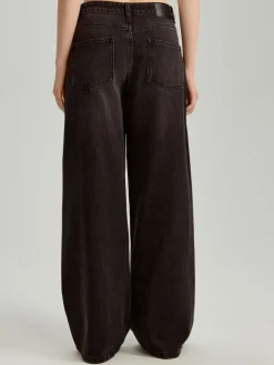 Czarne jeansy wide leg z aplikacją dżetów