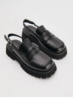 Czarne loafersy z odkrytą piętą