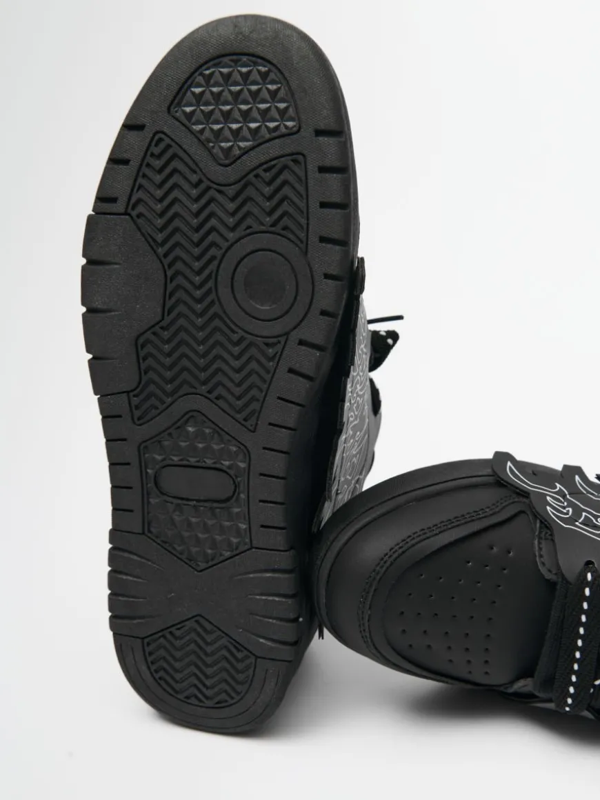 Czarne sneakersy z imitacji skóry