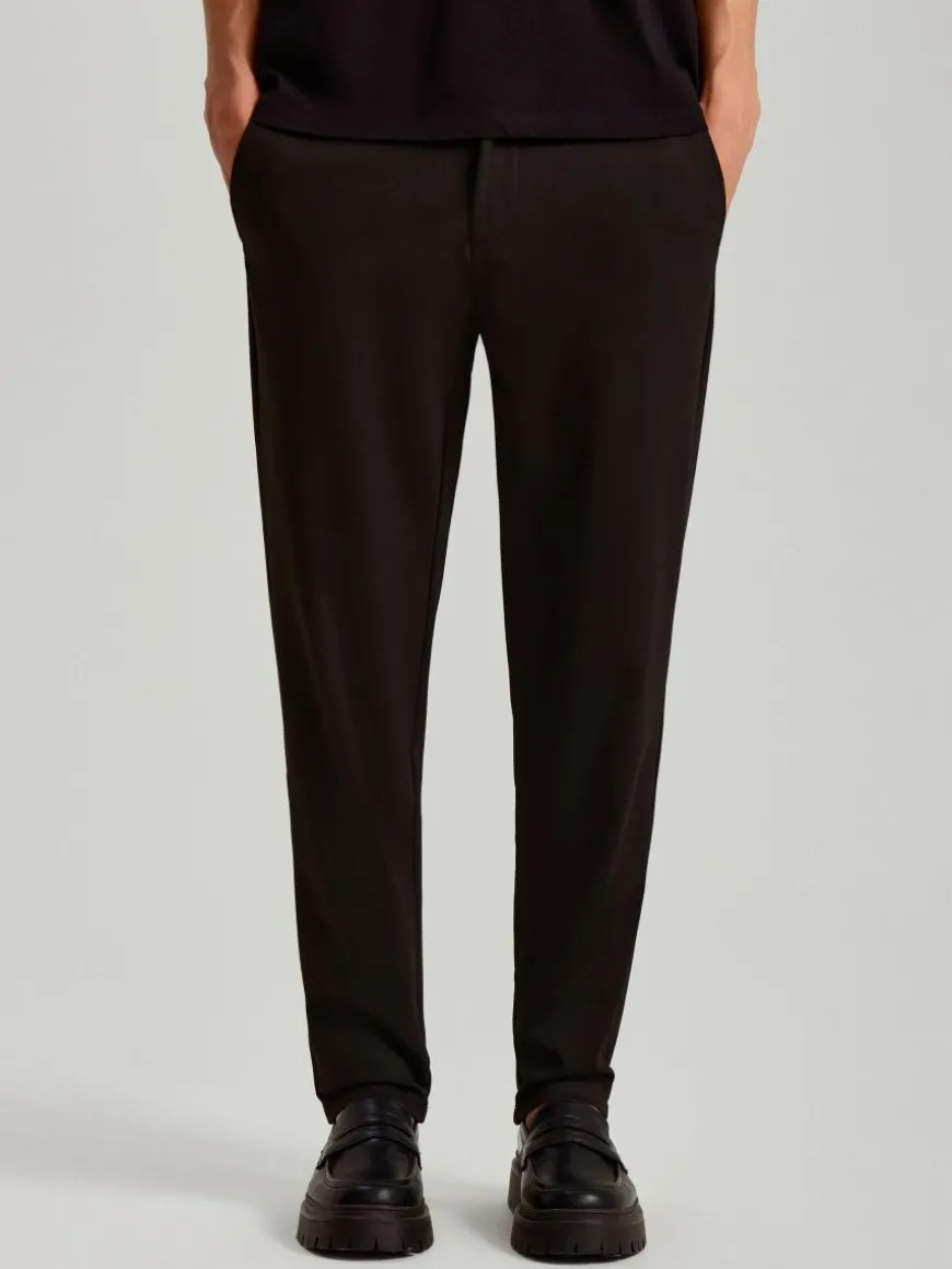 Czarne spodnie chino fit