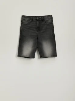 Czarne szorty jeansowe slim comfort przed kolano