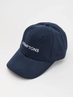 Granatowa czapka z daszkiem i haftem Hamptons