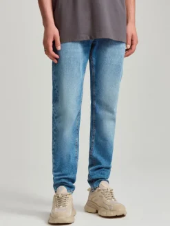 Jasnoniebieskie jeansy slim fit