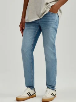 Jasnoniebieskie jeansy slim fit