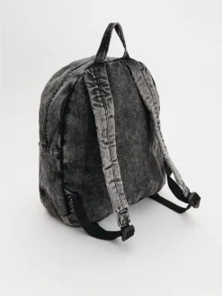 Jeansowy plecak acid wash z kokardkami