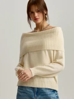 Kremowy sweter open shoulder