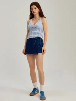 Krótki top z wiązaniem crochet błękitny