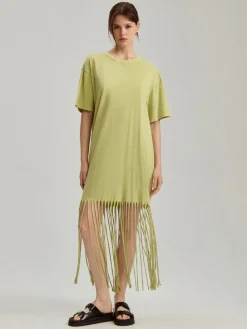Luźna sukienka t-shirtowa z frędzlami zielona