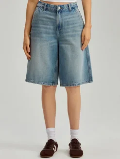 Niebieskie jeansowe bermudy baggy fit z efektem sprania