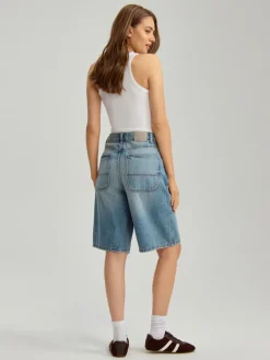 Niebieskie jeansowe bermudy baggy fit z efektem sprania