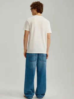 Niebieskie jeansy skater fit ze skośnymi kieszeniami