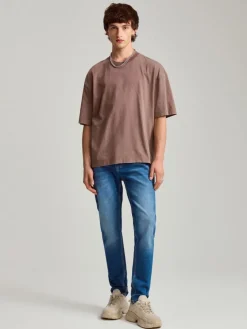 Niebieskie jeansy slim fit