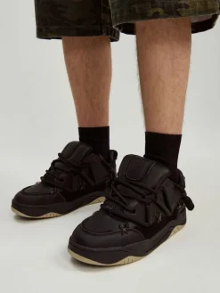 Ocieplane sneakersy z wiązaniem czarne