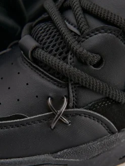 Ocieplane sneakersy z wiązaniem czarne