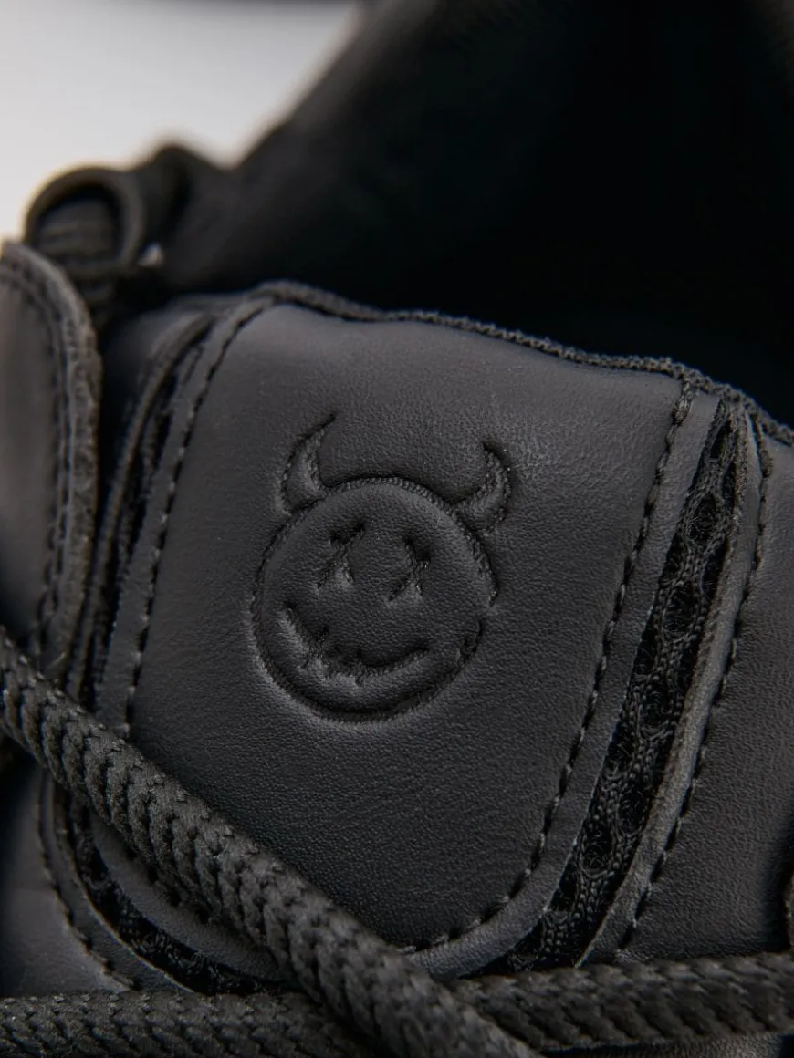 Ocieplane sneakersy z wiązaniem czarne
