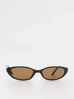 Okulary przeciwsłoneczne typu cat eye