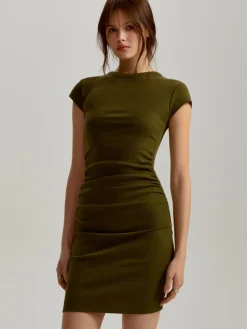 Oliwkowa sukienka mini bodycone w prążki